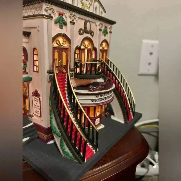 Dept 56 Christmas in the city - the majestic theatre - limited edition - Picture 11 of 14